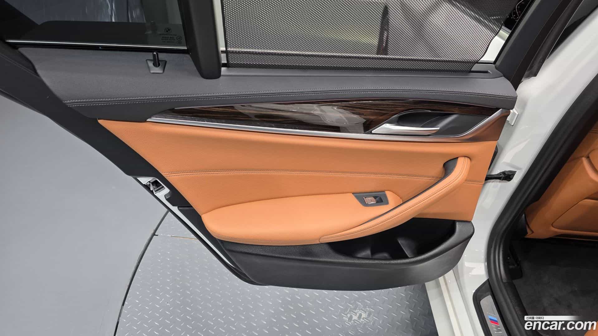 5-Series BMW 2022.4-INNER-035