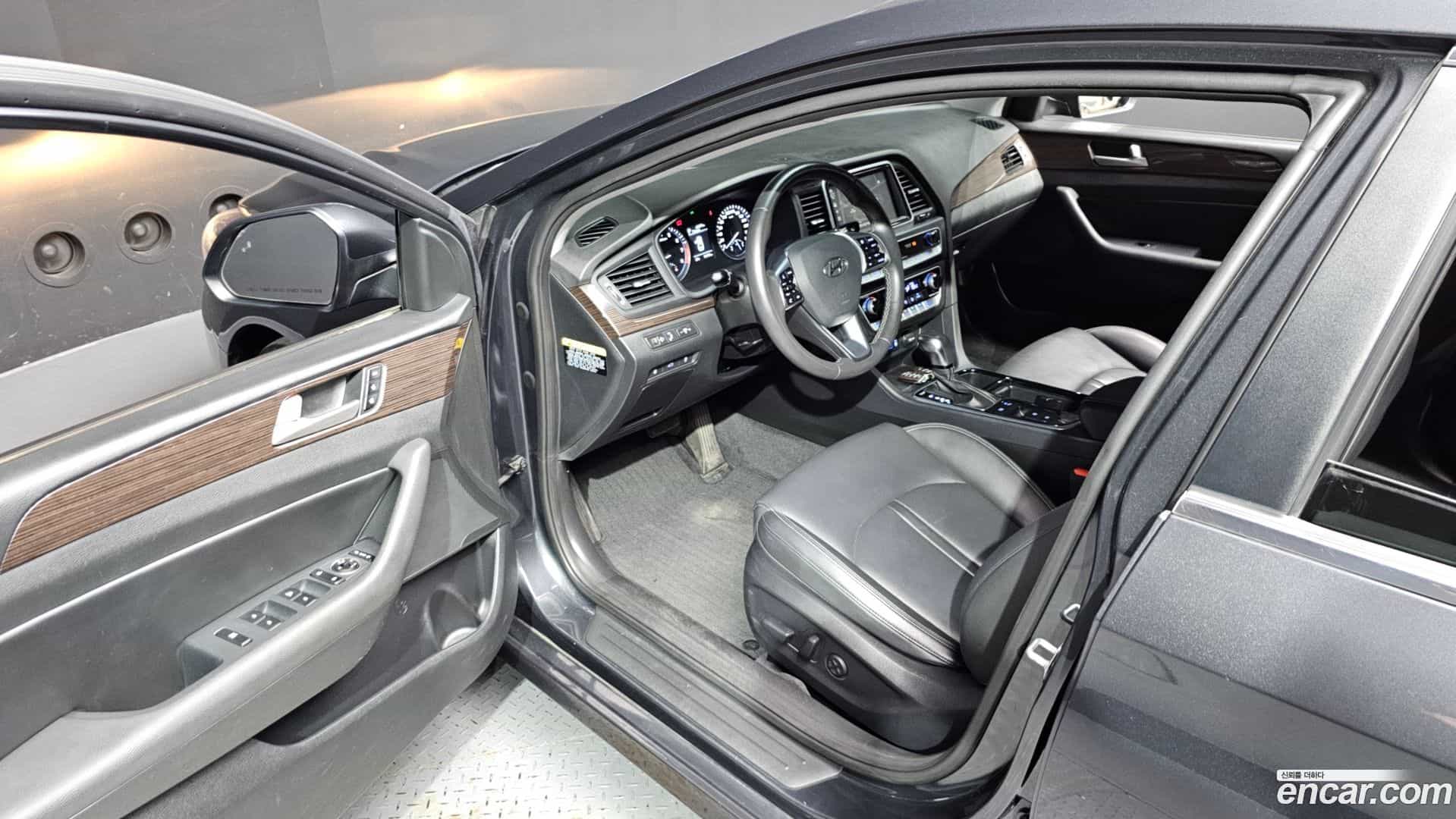 Sonata Hyundai 2017.3-INNER-010