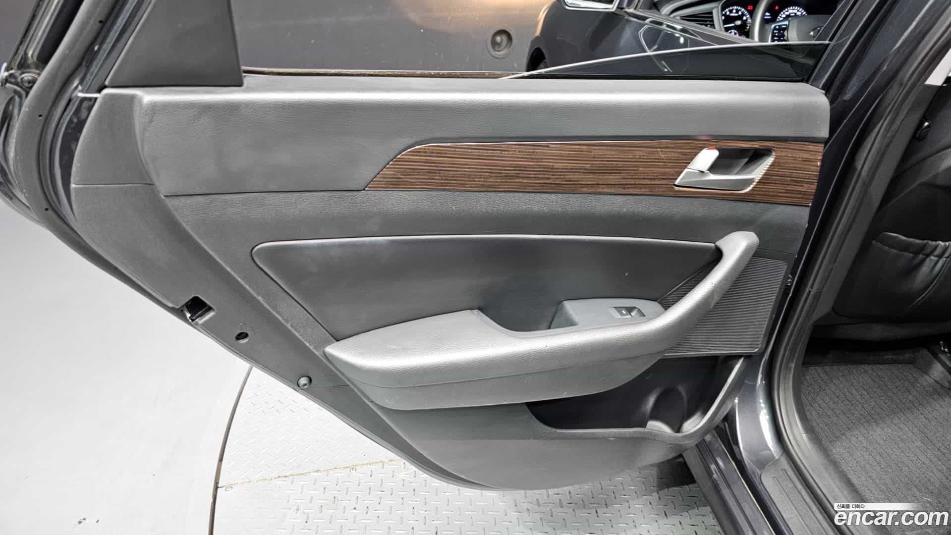 Sonata Hyundai 2017.3-INNER-035