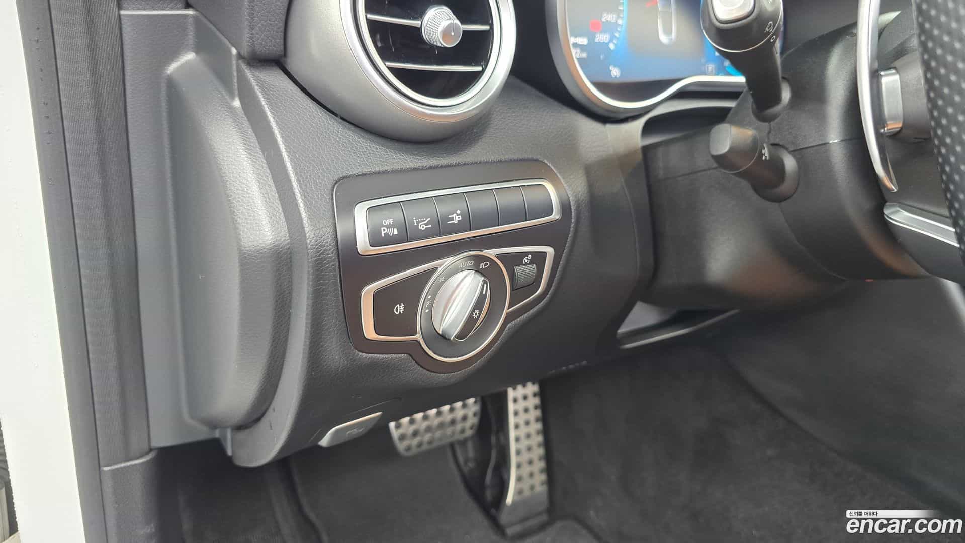 C-Class Mercedes-Benz 2019.11-OPTION-020