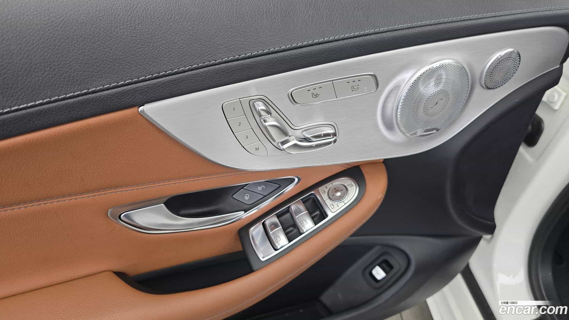 C-Class Mercedes-Benz 2019.11-OPTION-041