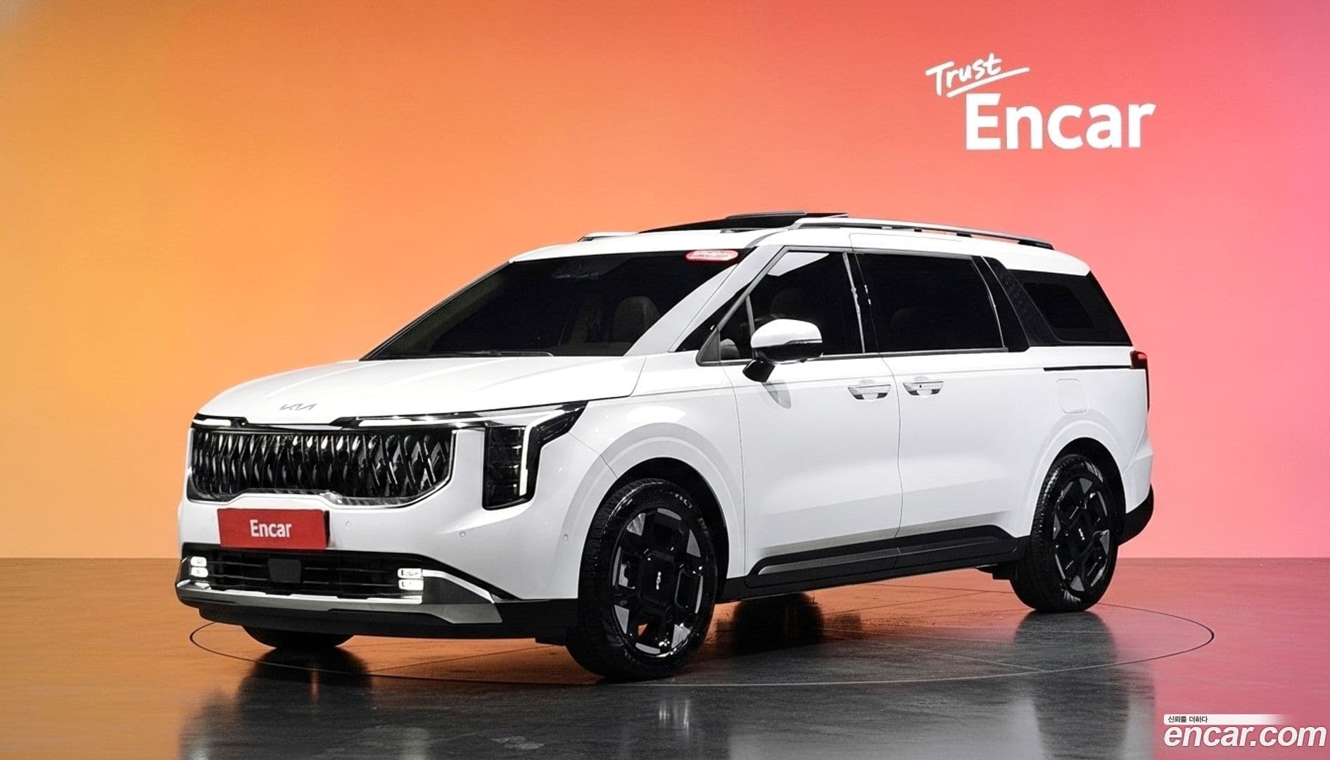 Main__Slider__Photo:Canival Kia 2024.6-0