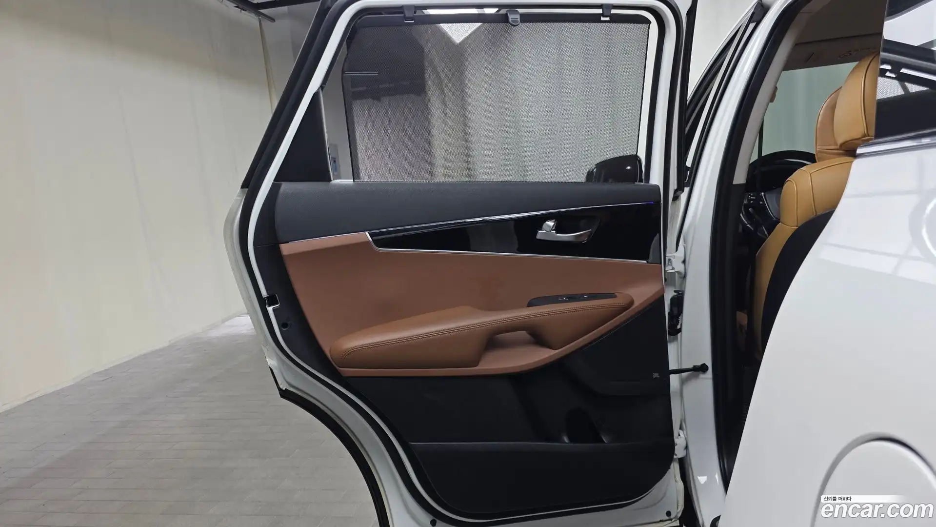 Sorento Kia 2018.2-INNER-035