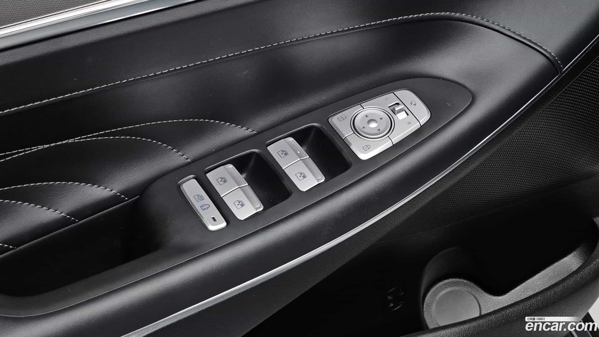 Grandeur Hyundai 2020.8-OPTION-041