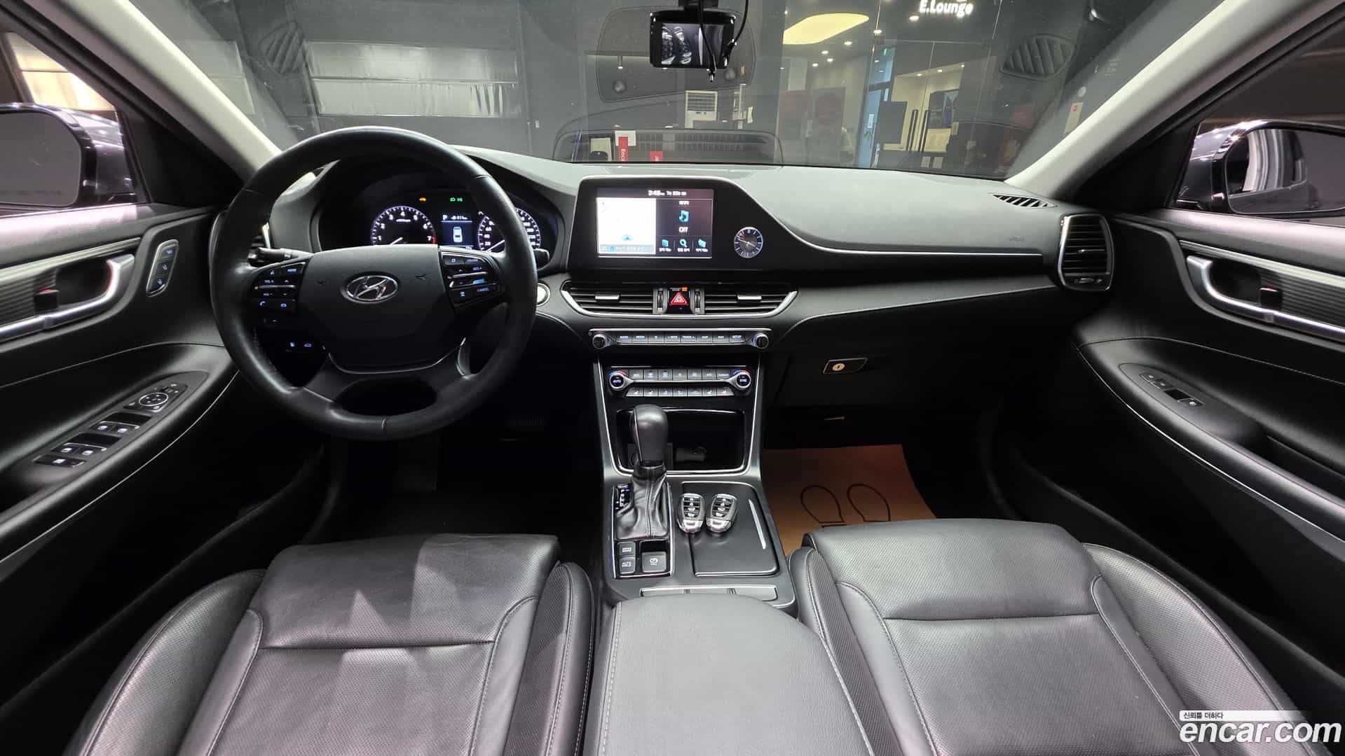 Grandeur Hyundai 2017.0-INNER-007