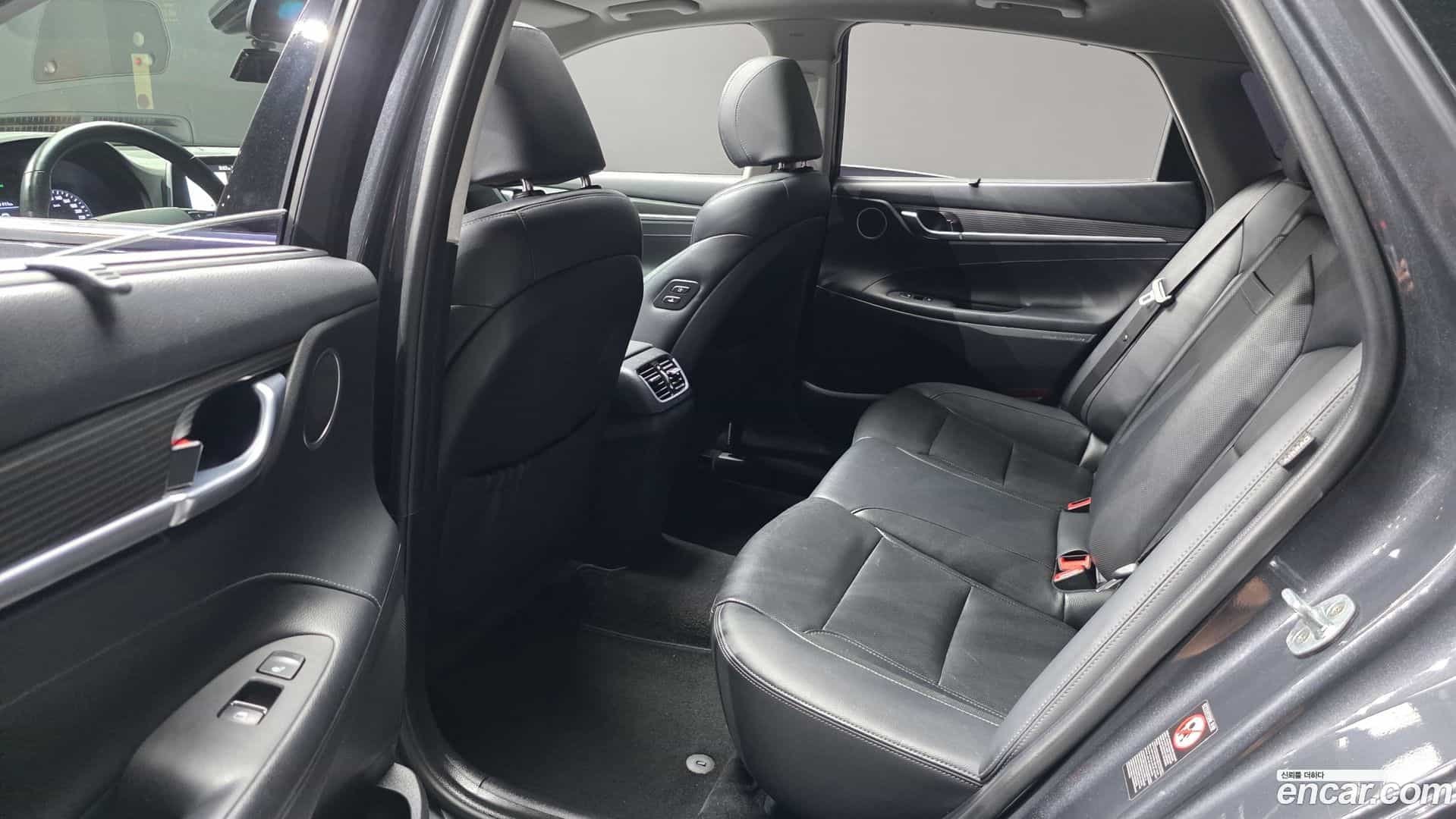 Grandeur Hyundai 2017.0-OPTION-016