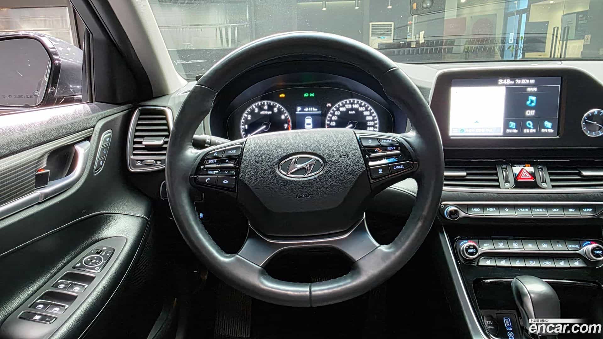 Grandeur Hyundai 2017.0-OPTION-018