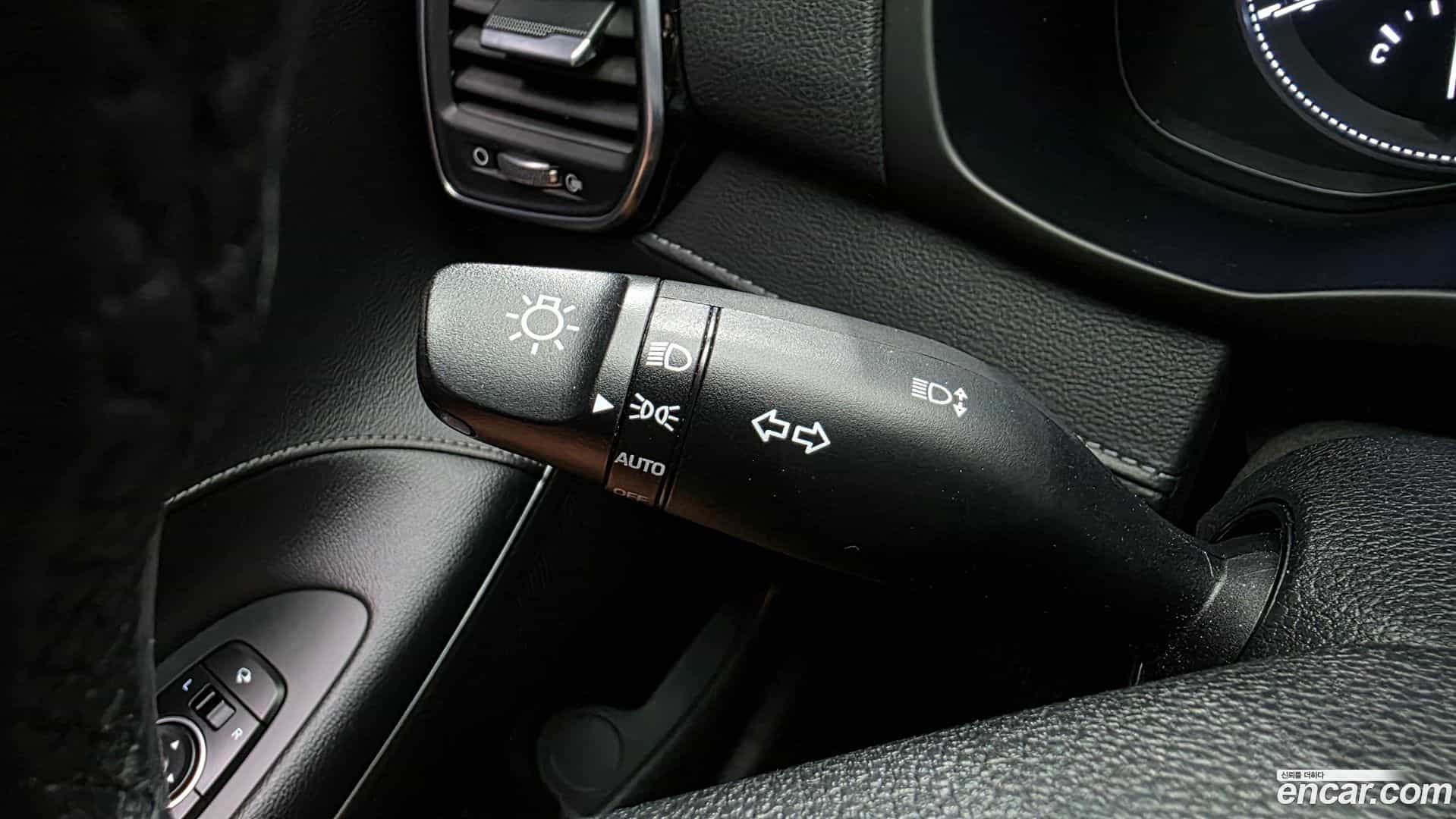 Grandeur Hyundai 2017.0-OPTION-046