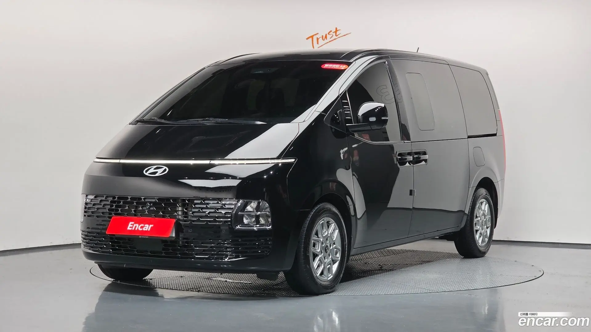 Main__Slider__Photo:Staria Hyundai 2024.8-0