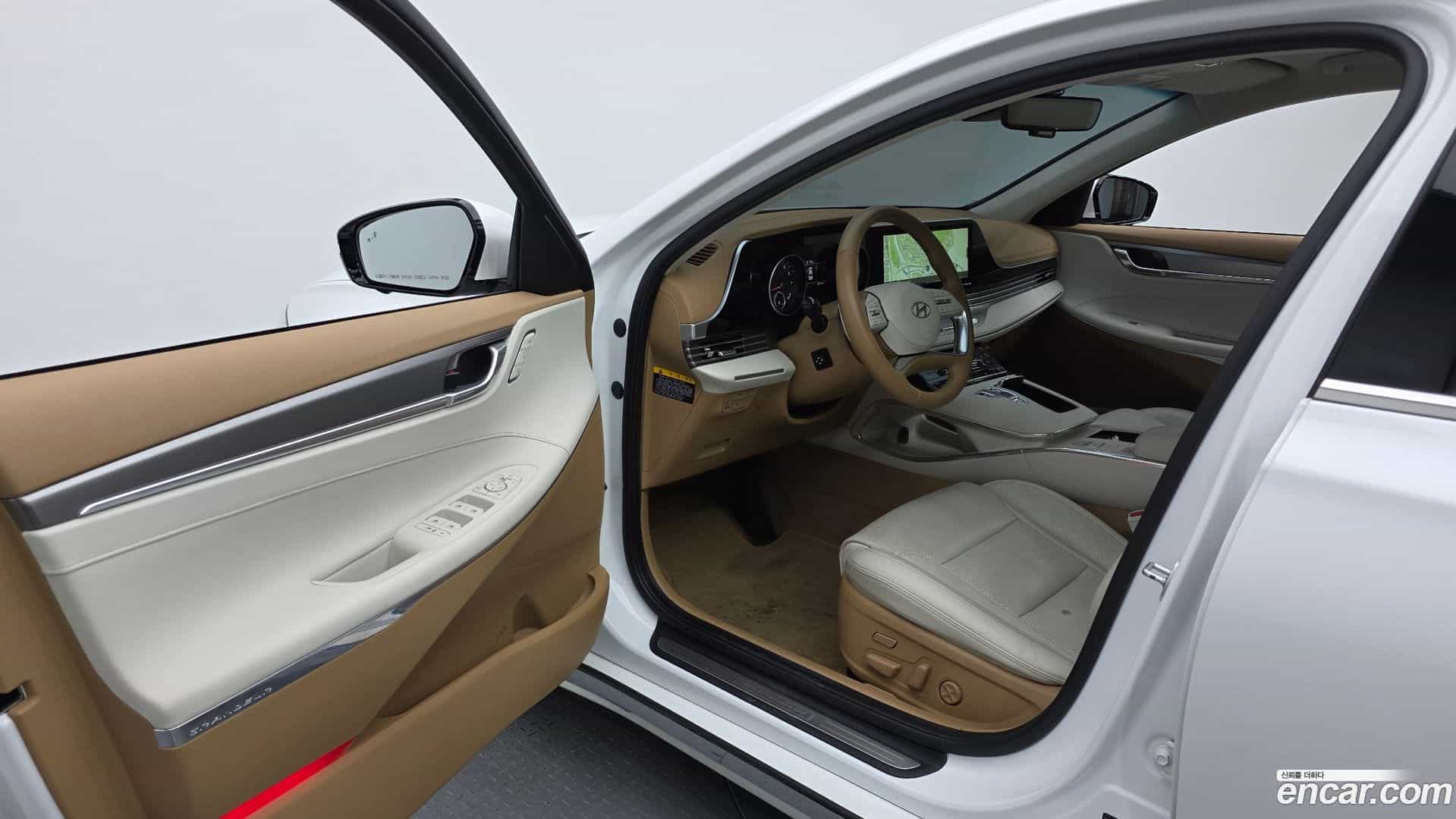 Grandeur Hyundai 2020.2-INNER-010