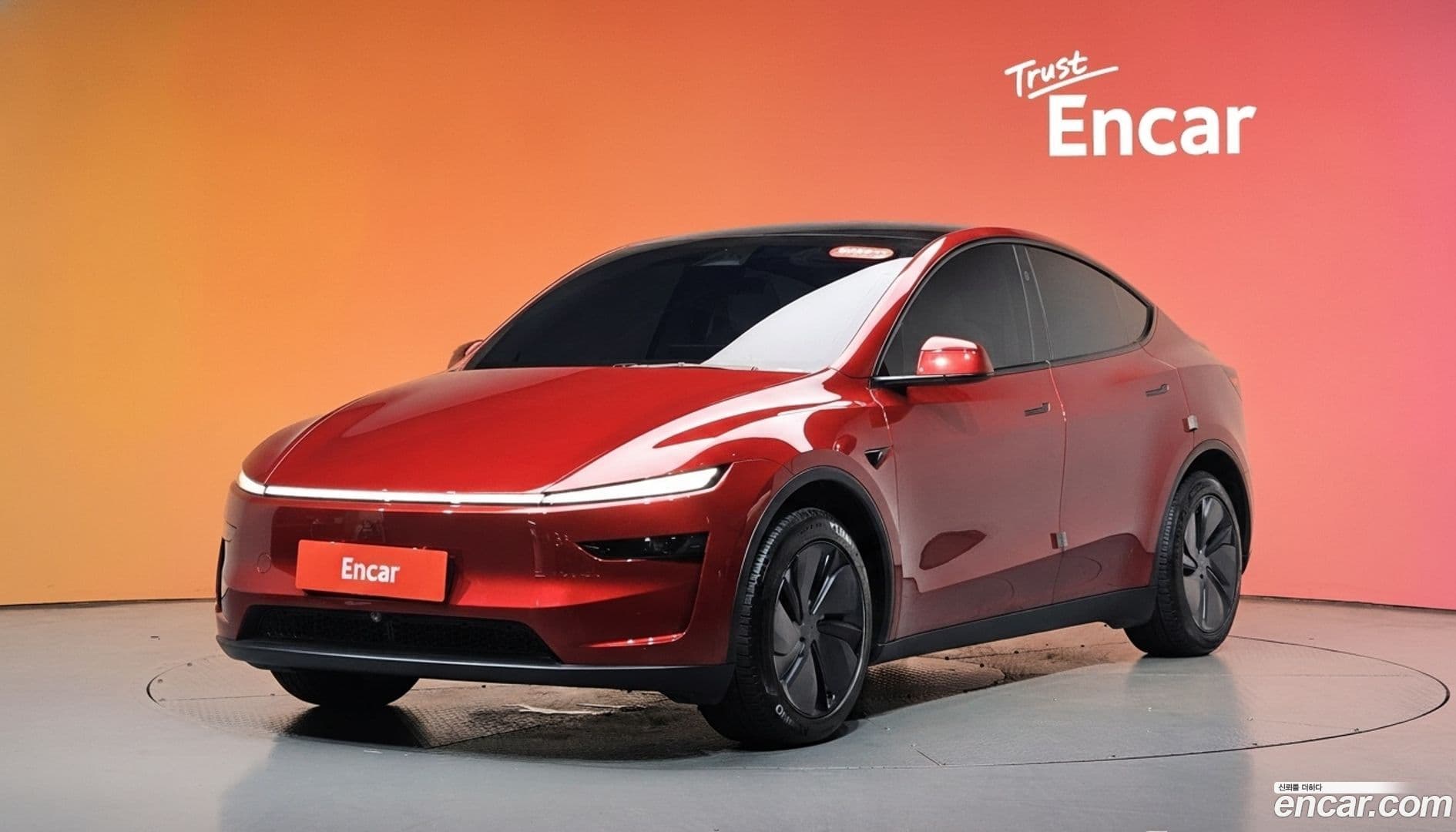 Main__Slider__Photo:Model Y Tesla 2025.11-0