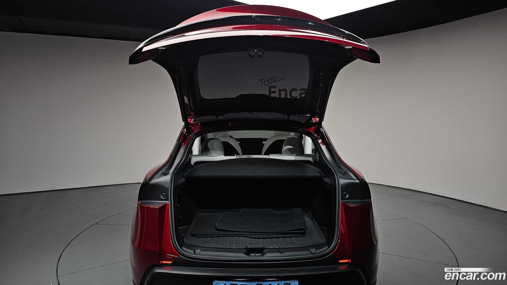Model Y Tesla 2025.11-OPTION-046