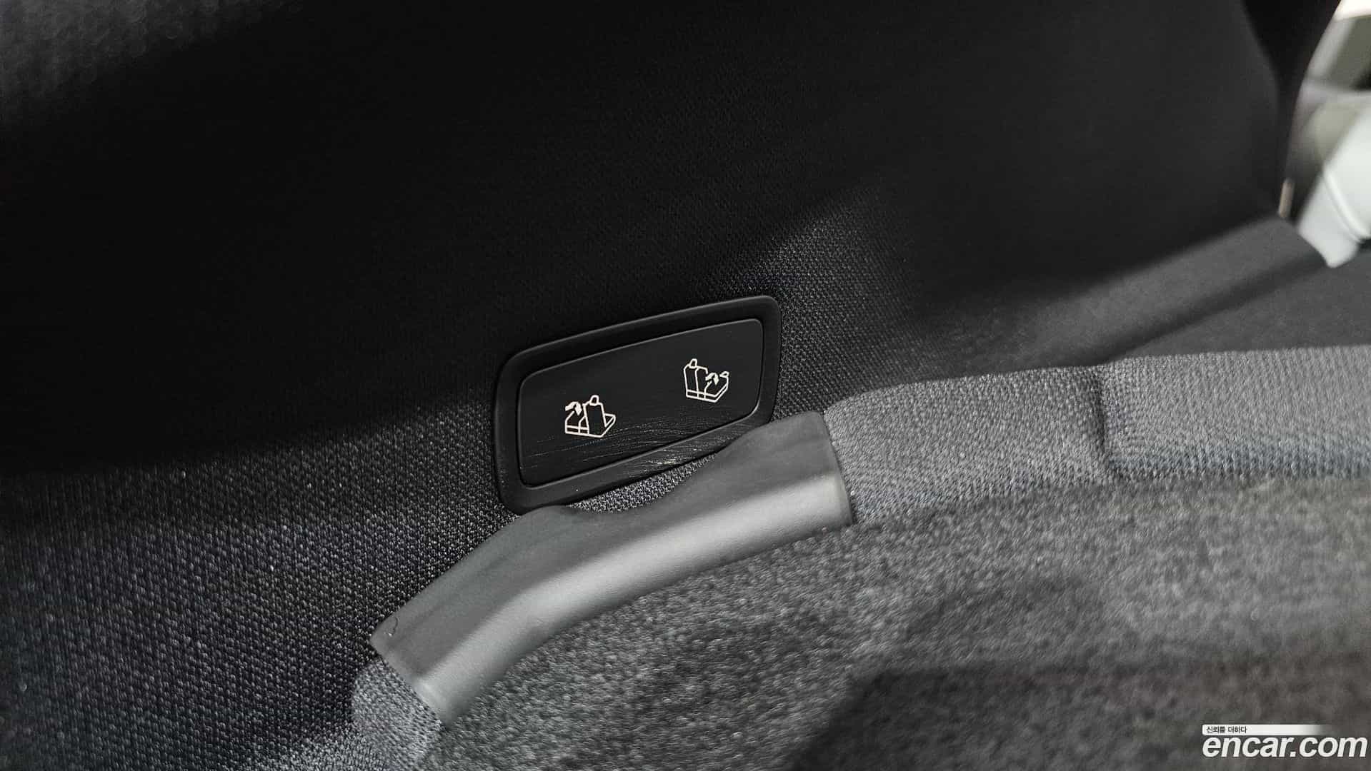 Model Y Tesla 2025.11-OPTION-048