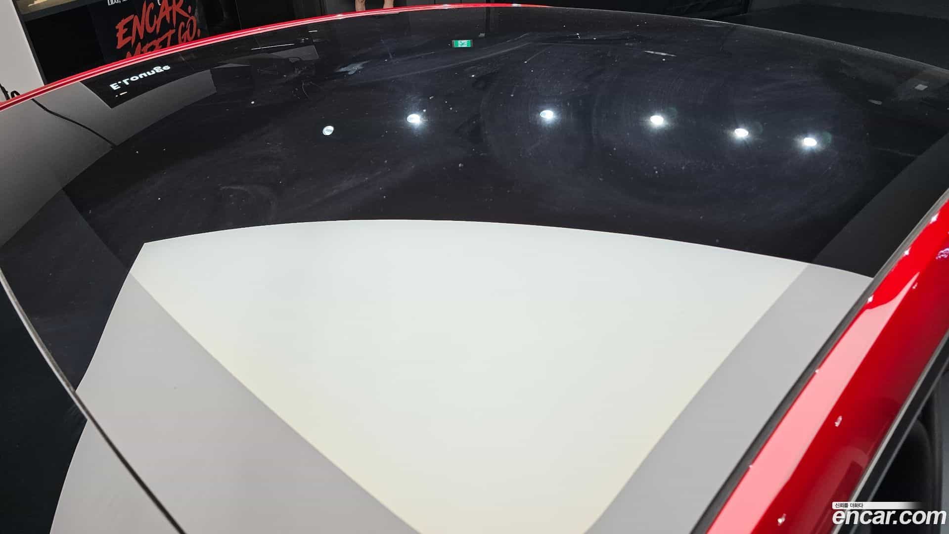 Model Y Tesla 2025.11-OPTION-049
