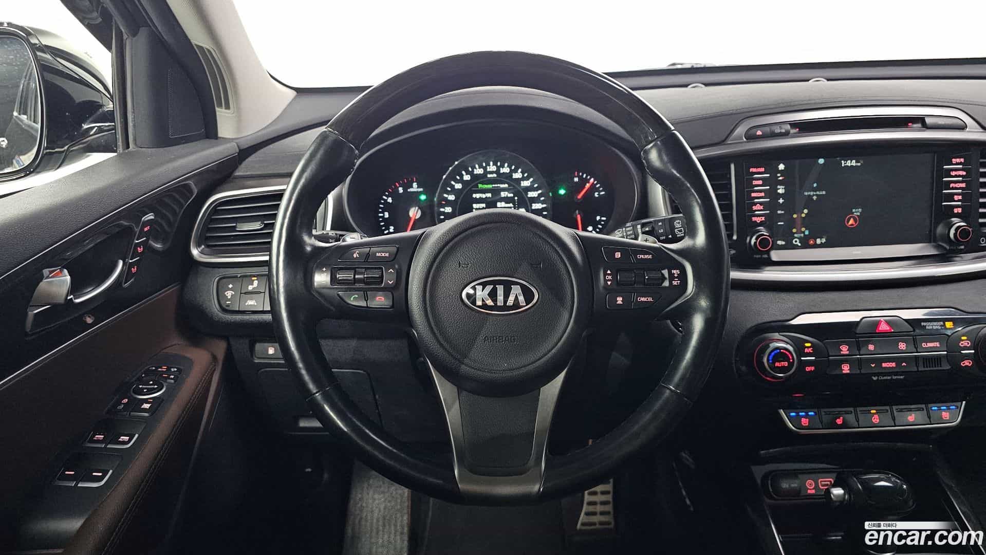 Sorento Kia 2017.6-OPTION-017
