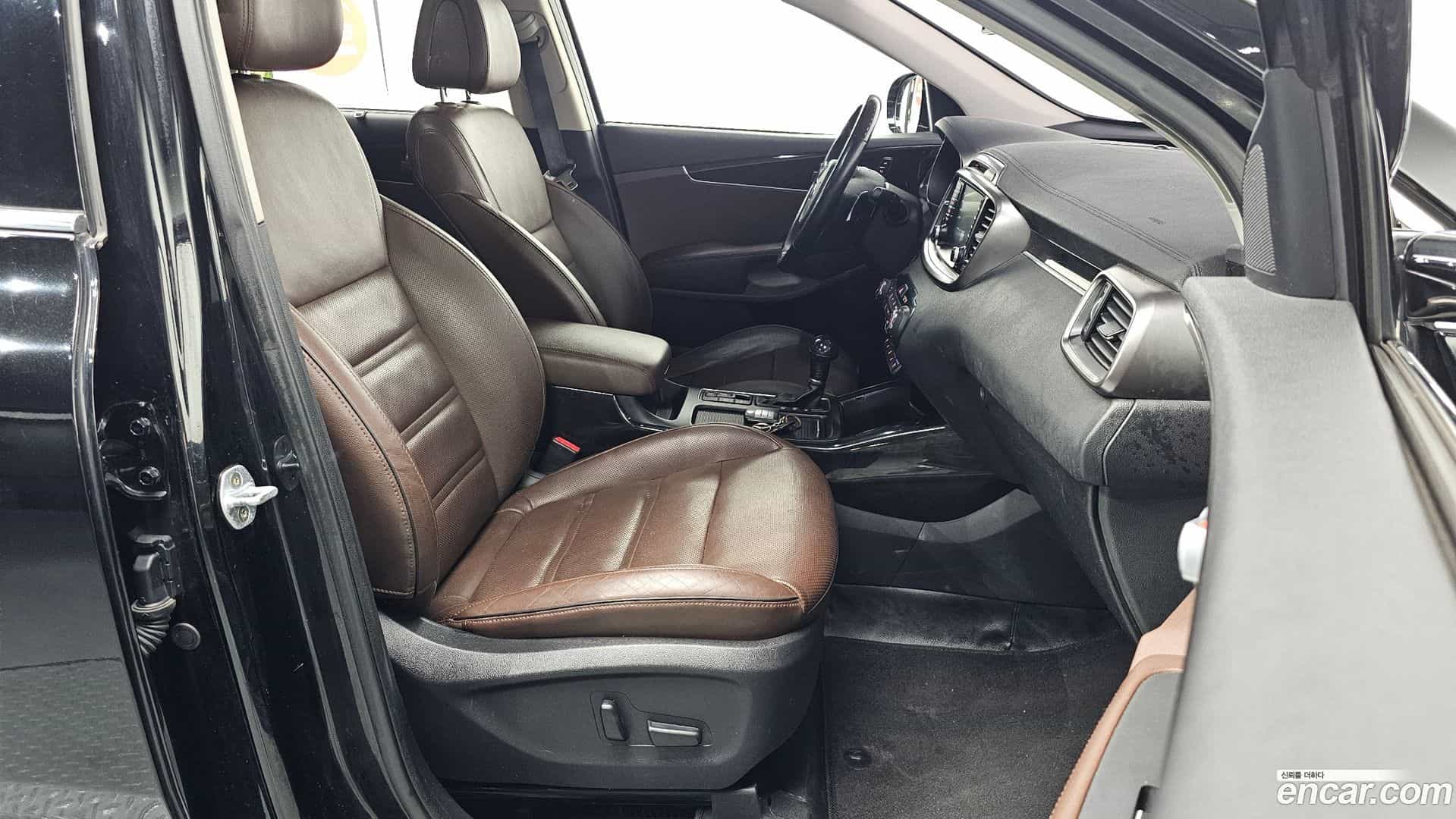 Sorento Kia 2017.6-INNER-036