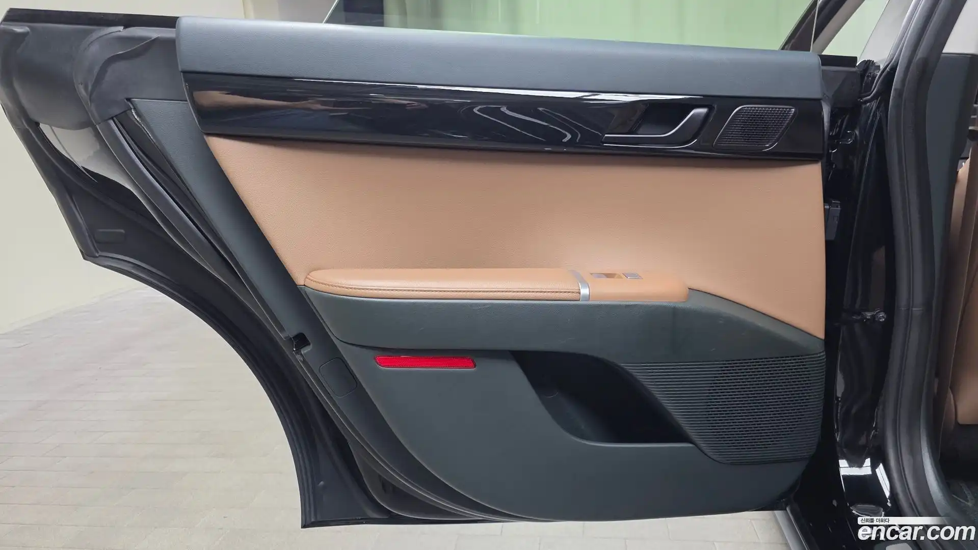 Grandeur Hyundai 2023.2-INNER-035