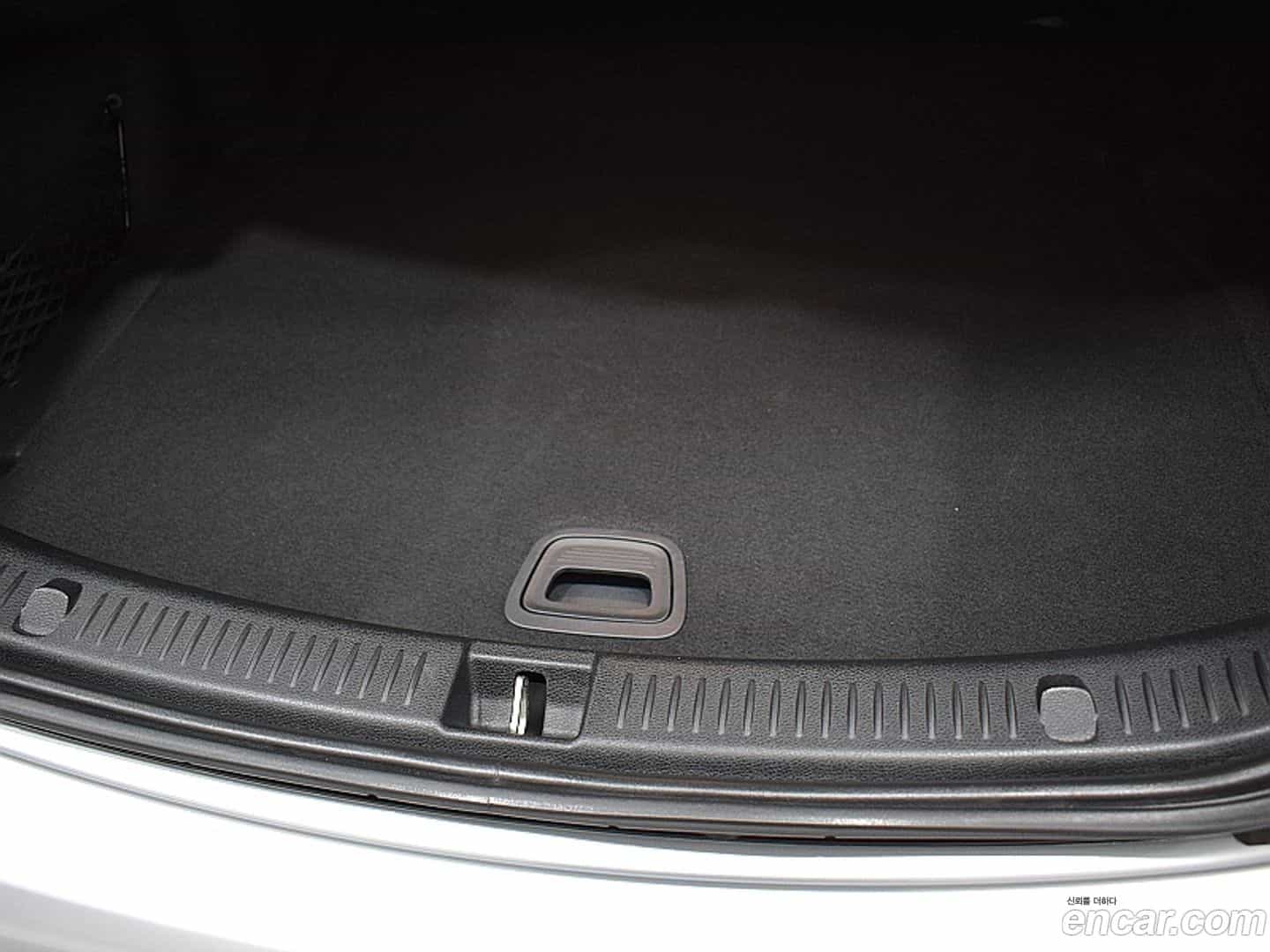 E-Class Mercedes-Benz 2022.5-OPTION-019