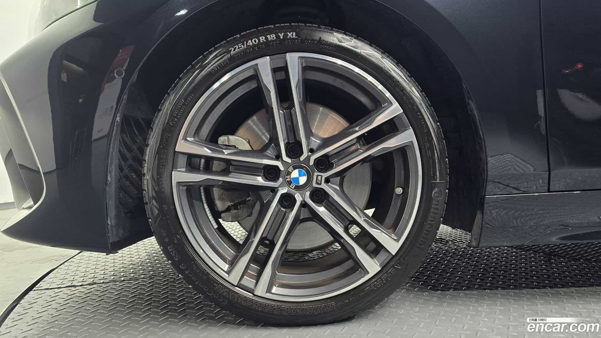 1-Series BMW 2024.4-OUTER-005