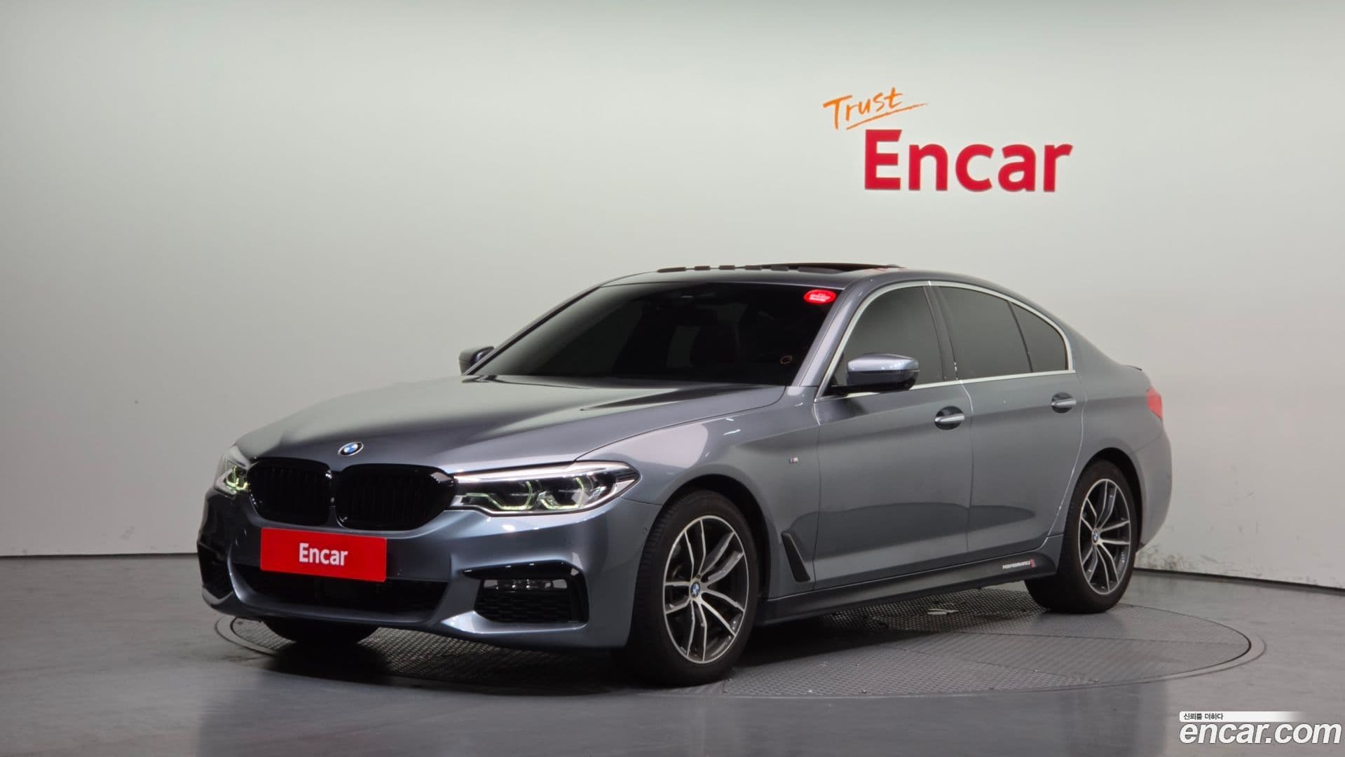 Main__Slider__Photo:5-Series BMW 2018.1-0