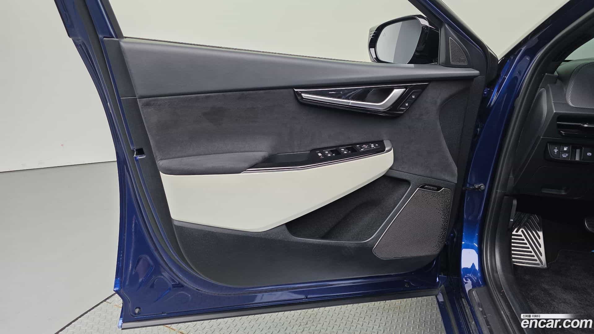 EV6 Kia 2022.10-INNER-034