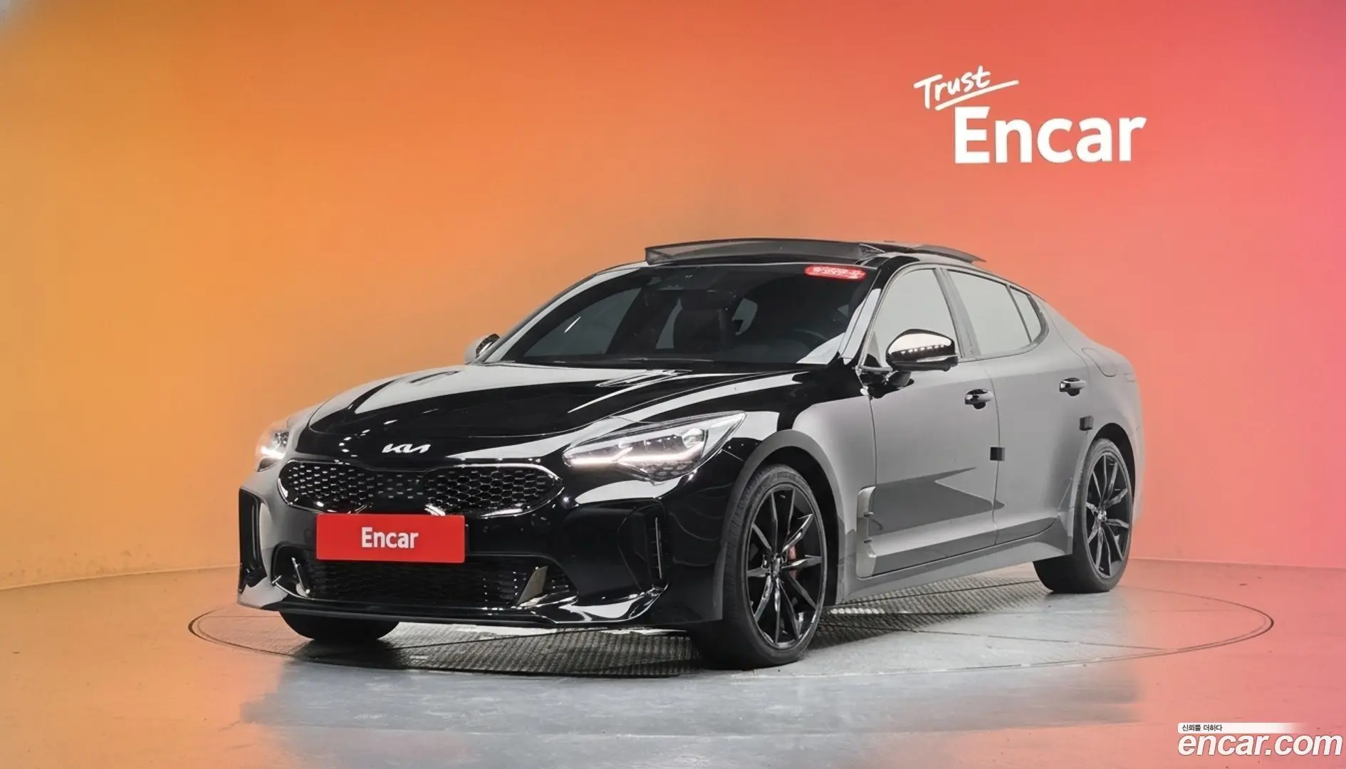 Main__Slider__Photo:Stinger Kia 2022.3-0