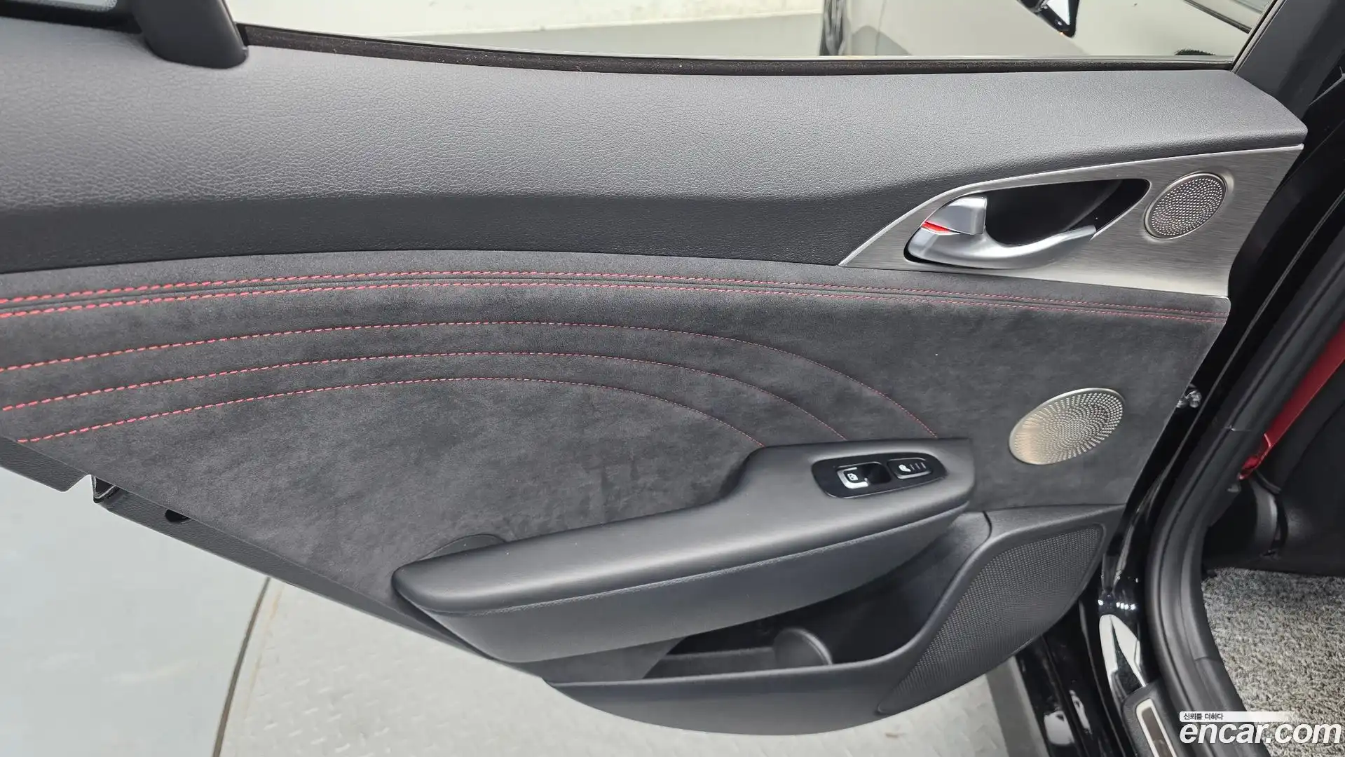 Stinger Kia 2022.3-INNER-035