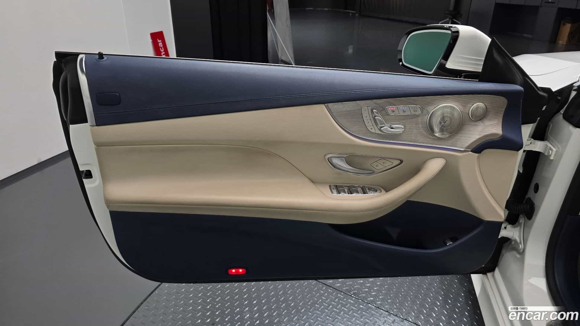 E-Class Mercedes-Benz 2023.11-INNER-034