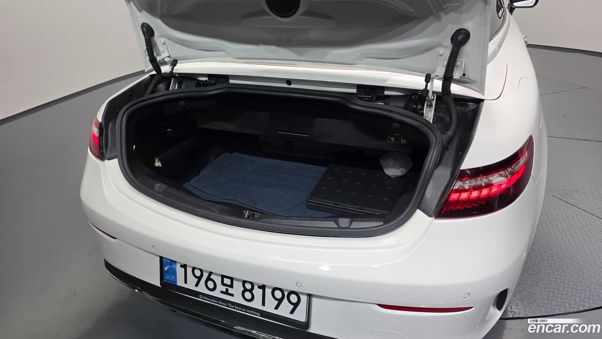 E-Class Mercedes-Benz 2023.11-OPTION-043