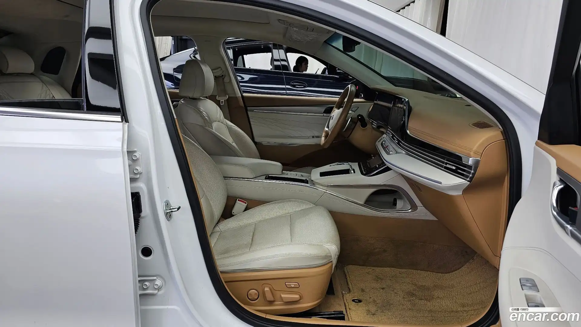 Grandeur Hyundai 2020.8-OPTION-015