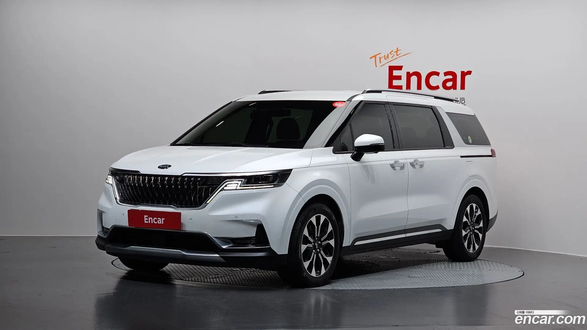Main__Slider__Photo:Canival Kia 2021.5-0