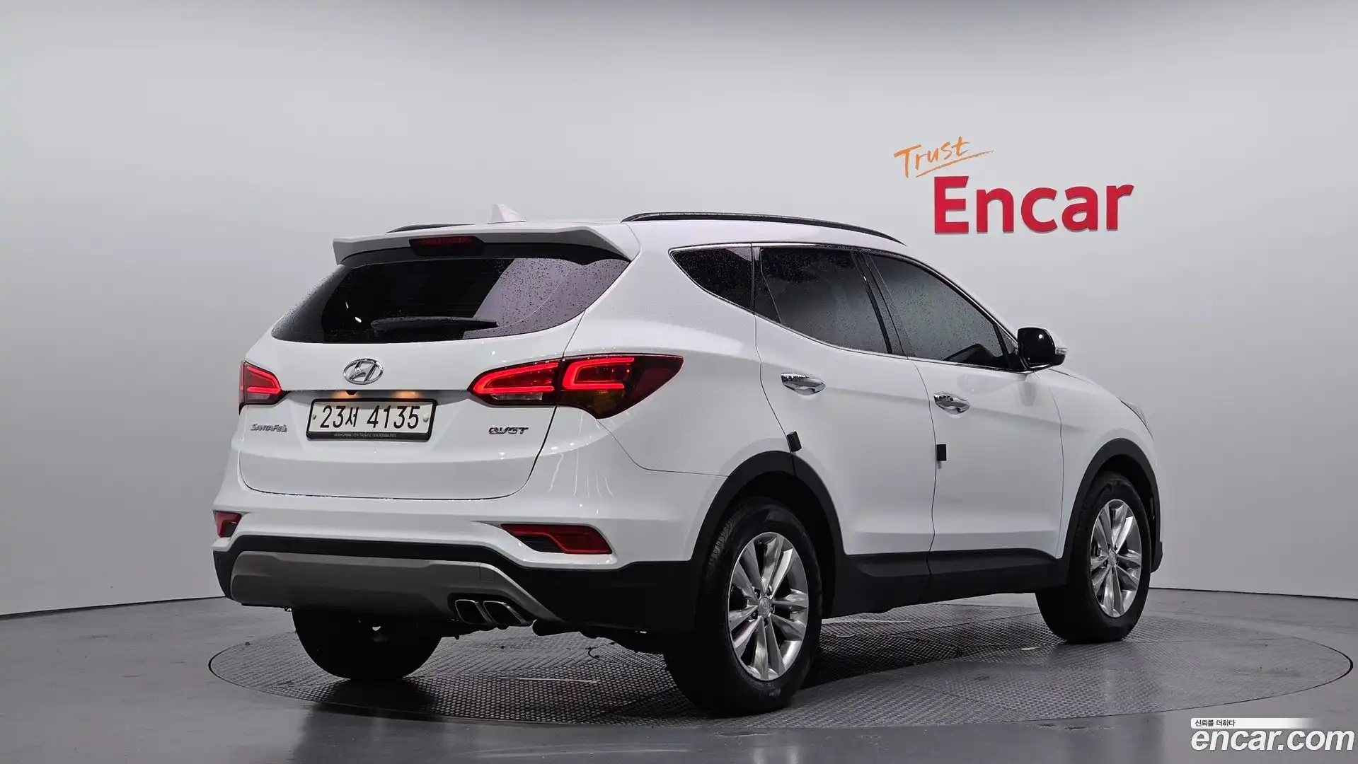 Santafe Hyundai 2017.1-OUTER-002