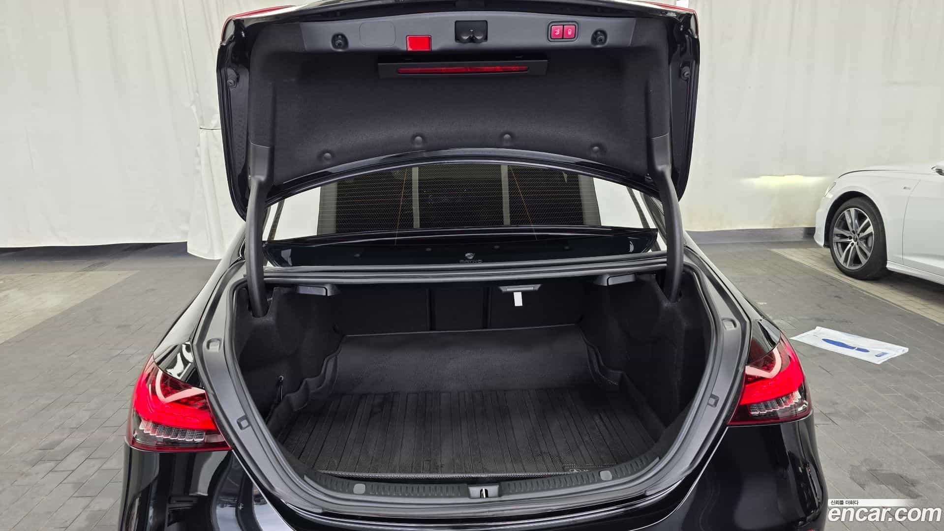 E-Class Mercedes-Benz 2022.3-OPTION-024