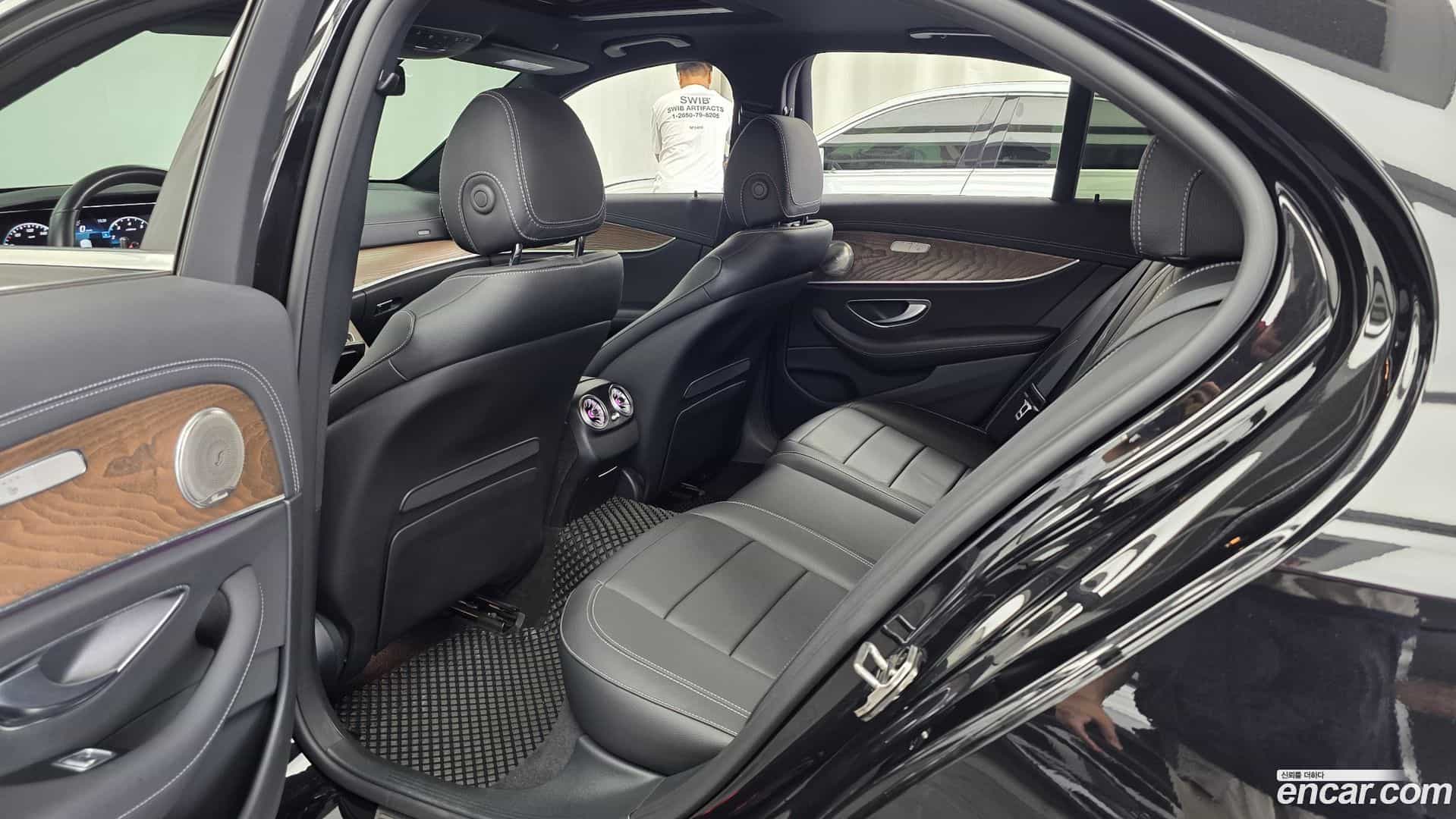E-Class Mercedes-Benz 2022.3-INNER-036