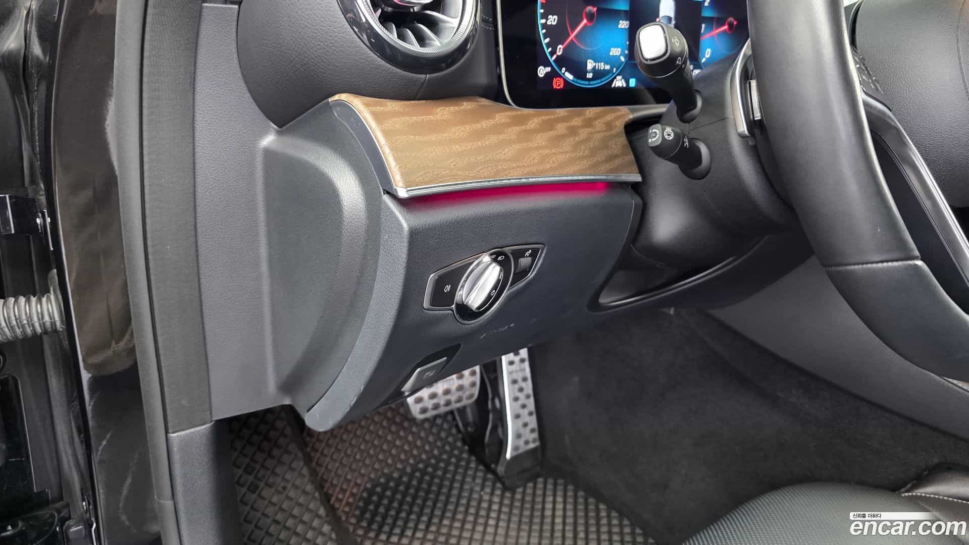 E-Class Mercedes-Benz 2022.3-OPTION-042