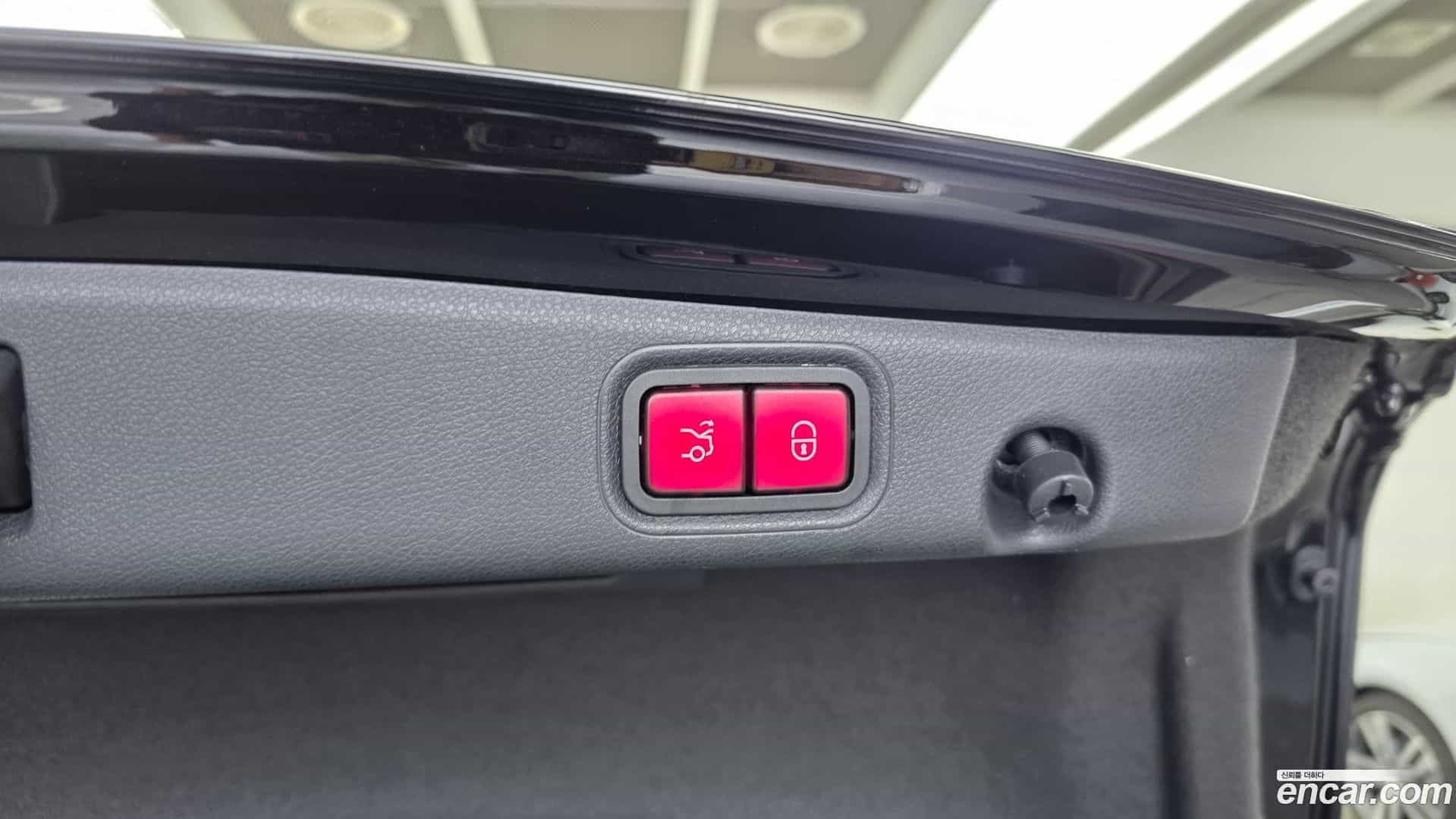E-Class Mercedes-Benz 2022.3-OPTION-044