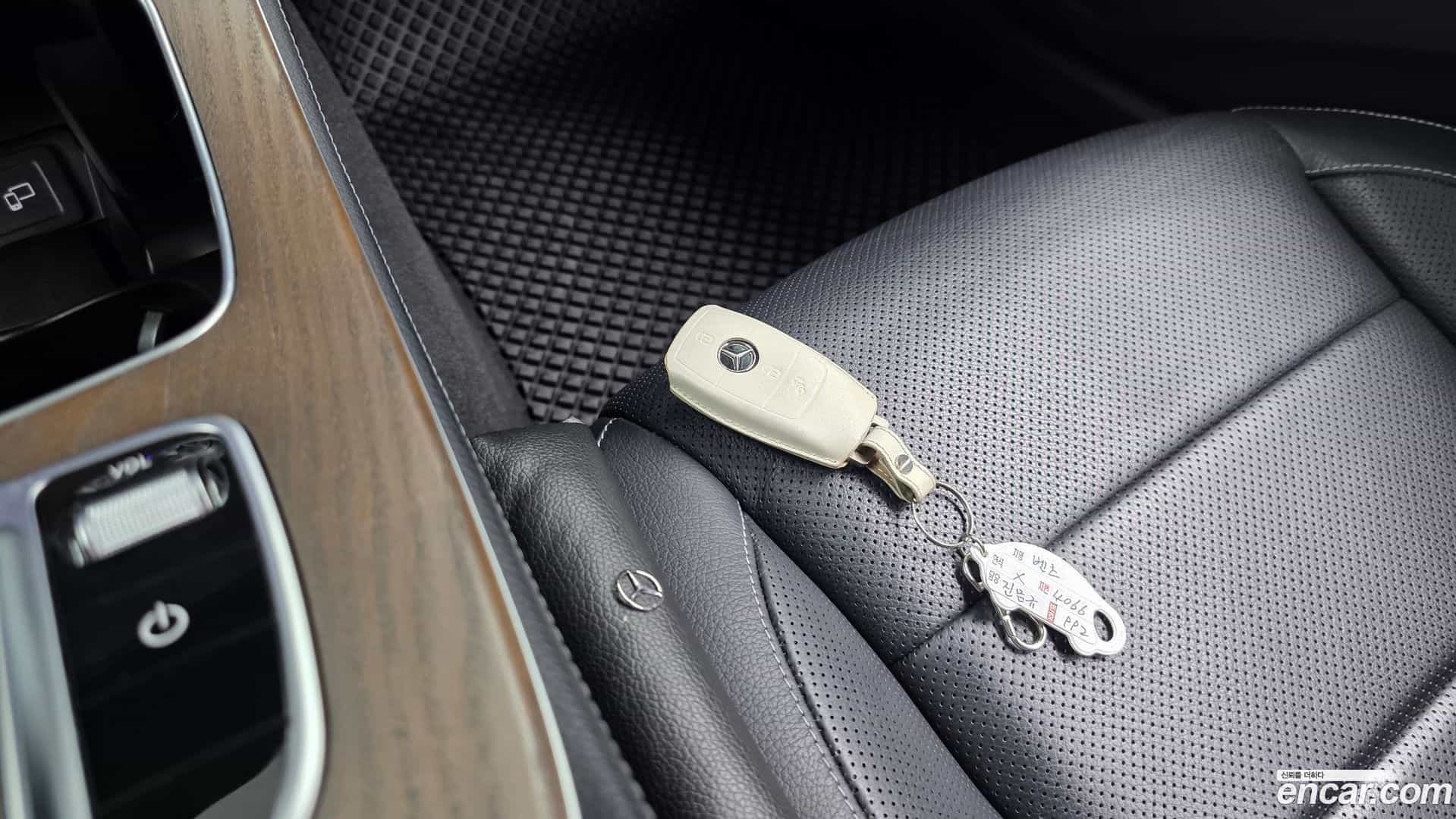 E-Class Mercedes-Benz 2022.3-OPTION-047