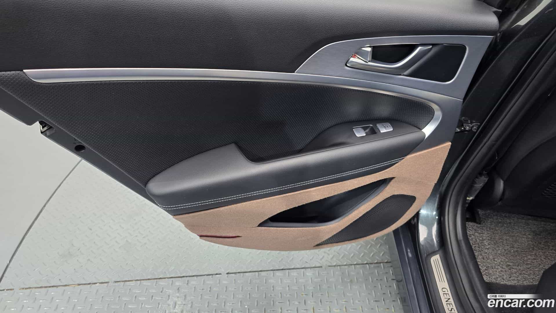 G70 Genesis 2018.10-INNER-035
