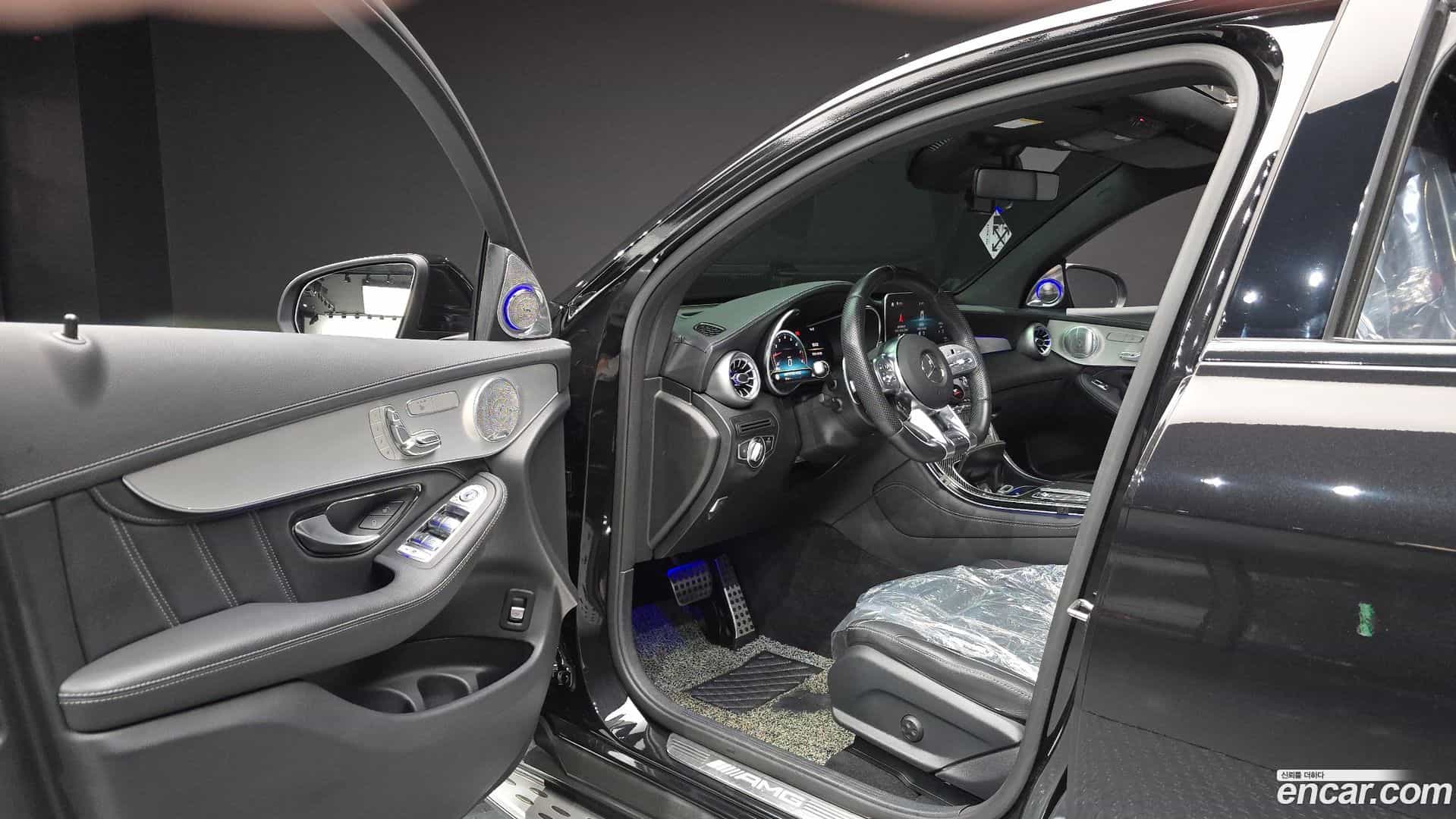 GLC-Class Mercedes-Benz 2020.6-INNER-010