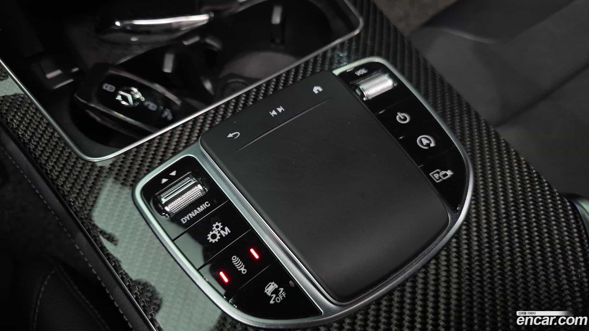 GLC-Class Mercedes-Benz 2020.6-OPTION-041