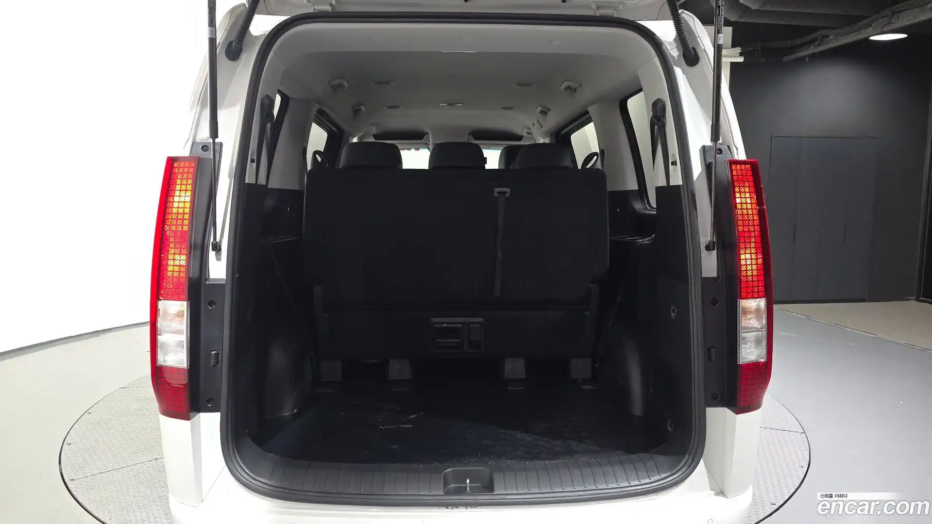 Staria Hyundai 2025.6-OPTION-024