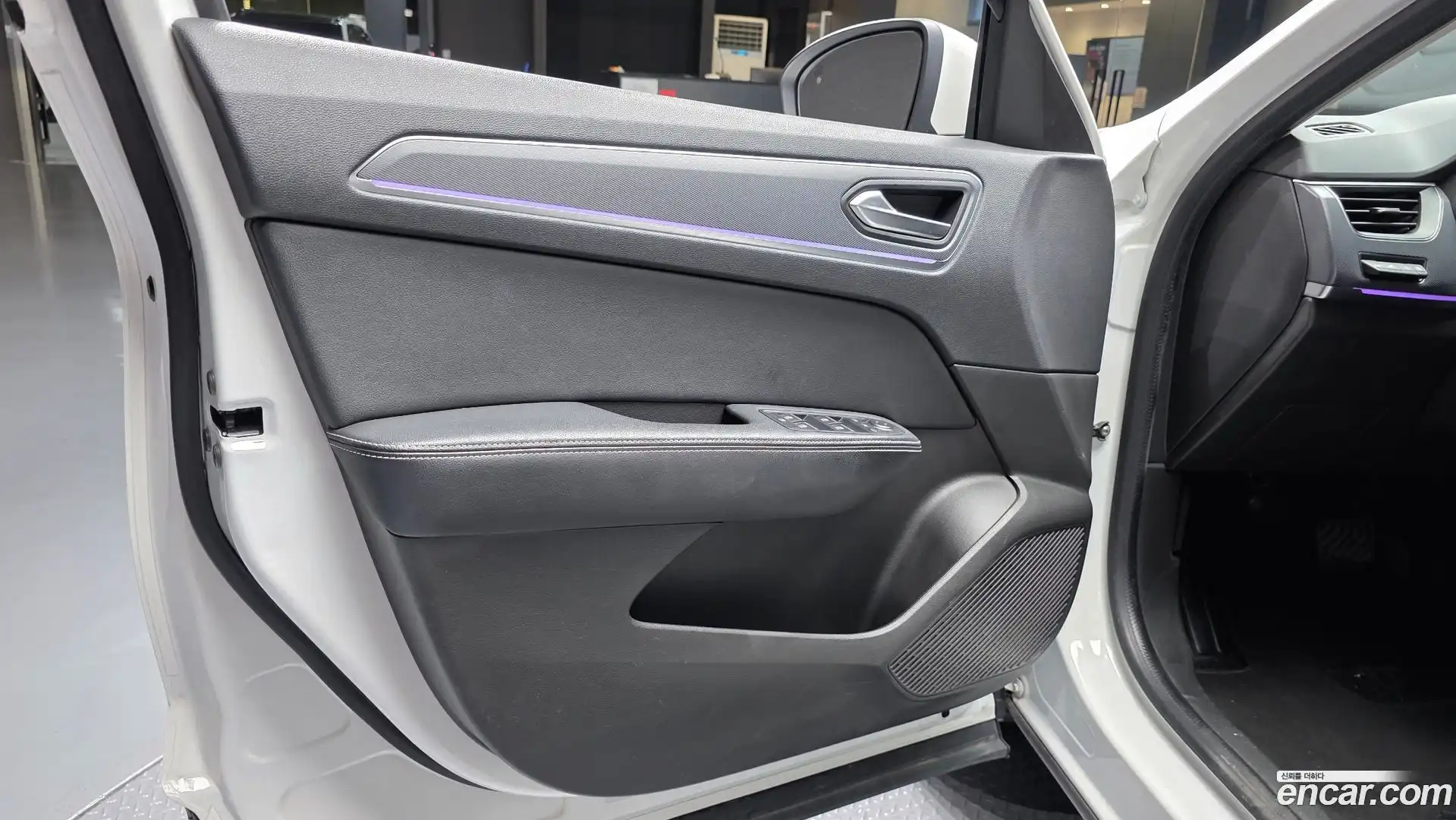 XM3 Renault Korea 2022.5-INNER-034