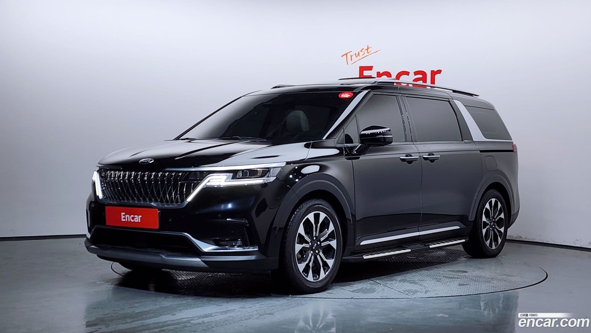 Main__Slider__Photo:Canival Kia 2020.9-0