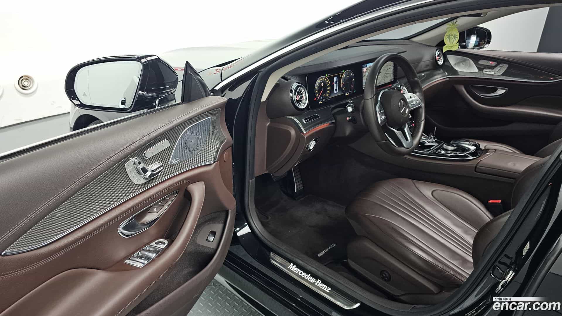 CLS-Class Mercedes-Benz 2019.11-INNER-010