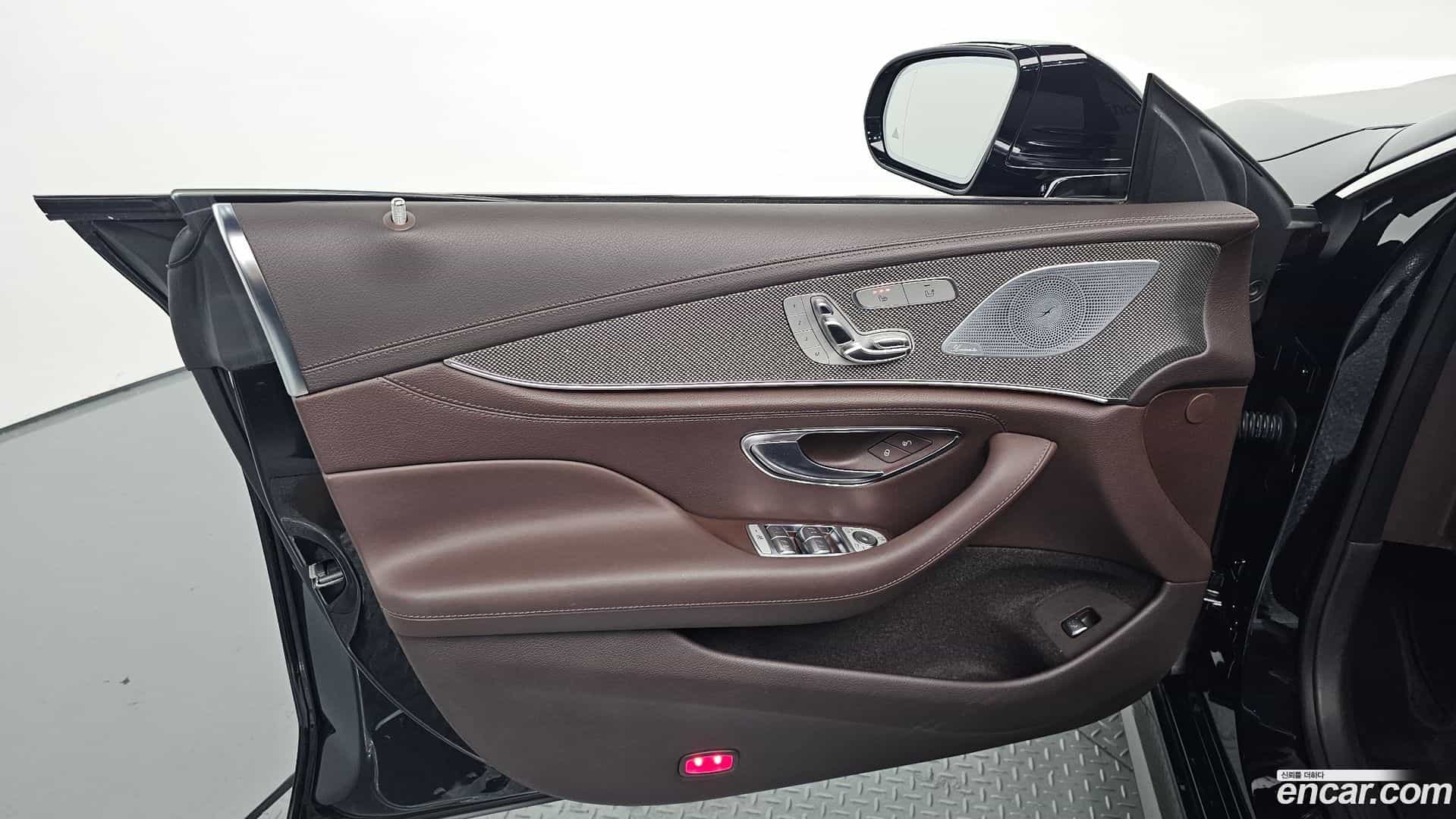 CLS-Class Mercedes-Benz 2019.11-INNER-034