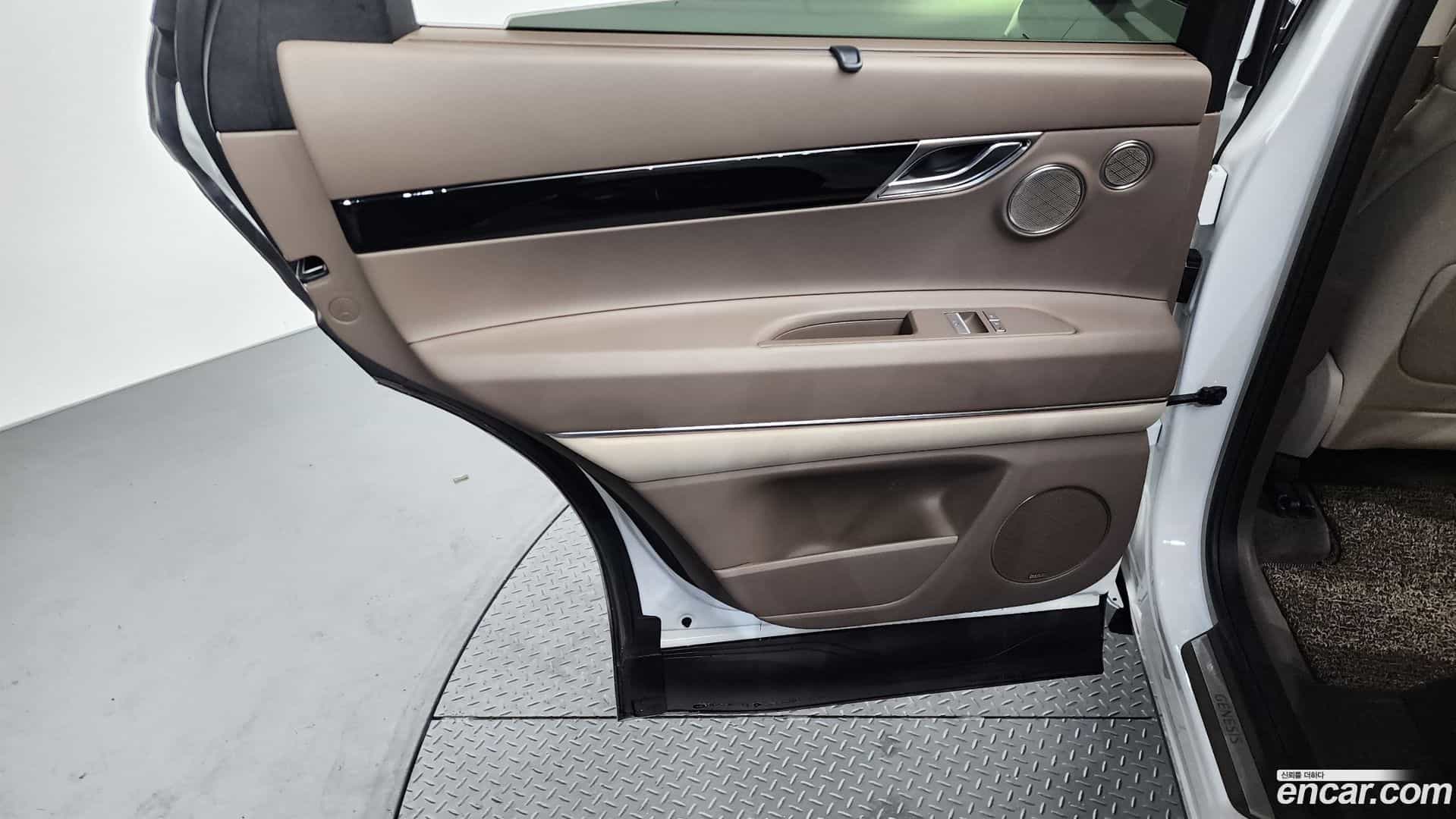 GV80 Genesis 2022.0-INNER-035