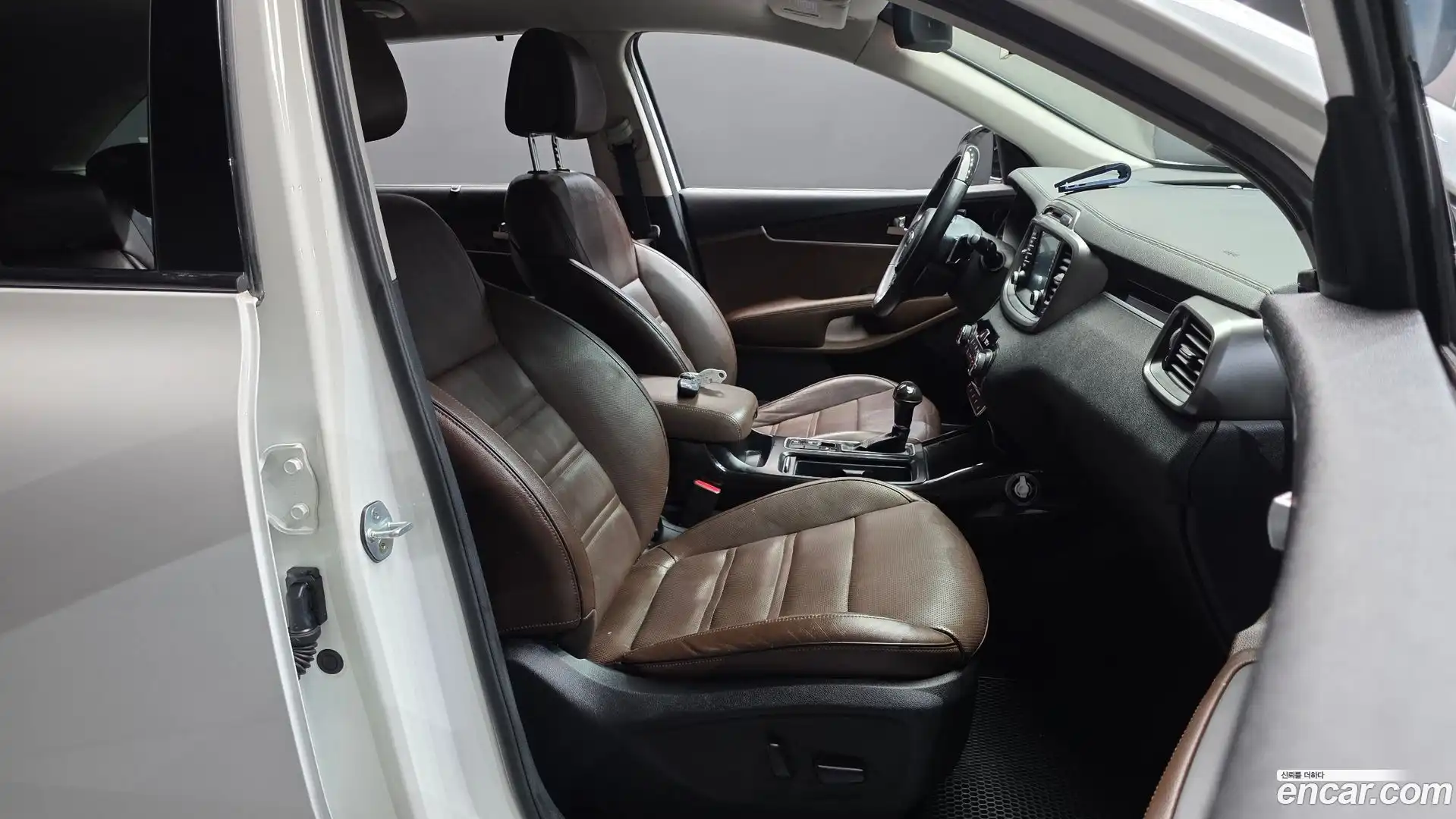 Sorento Kia 2015.8-OPTION-015