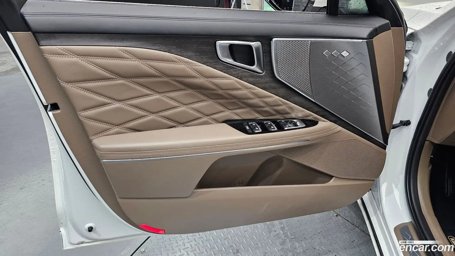 K8 Kia 2024.2-INNER-034