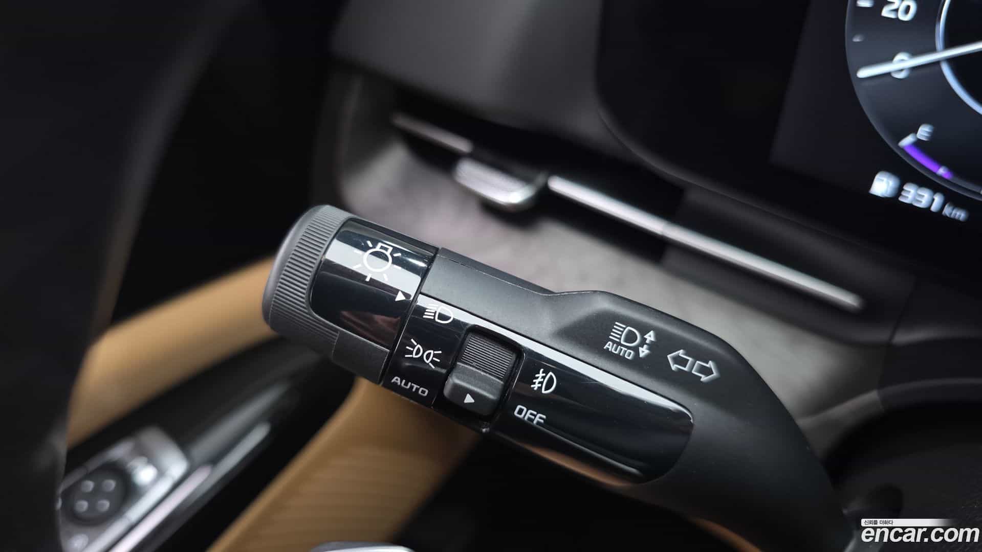 Canival Kia 2023.8-OPTION-042