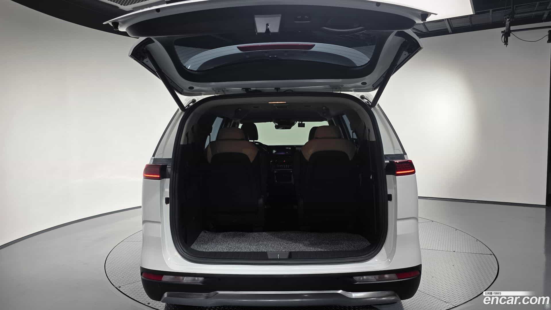 Canival Kia 2023.8-OPTION-047